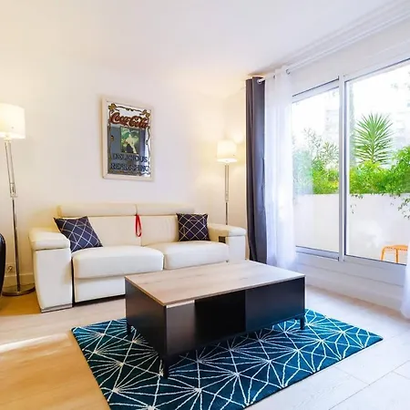 2 Terrasse Parking Centre Gare