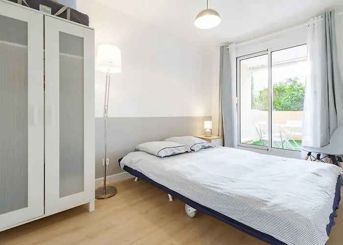 2 Terrasse Parking Centre Gare