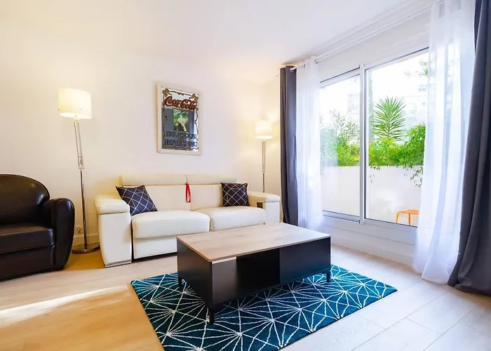 2 Terrasse Parking Centre Gare