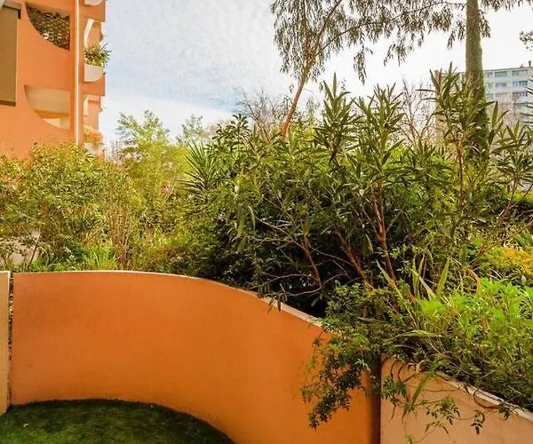 2 Terrasse Parking Centre Gare